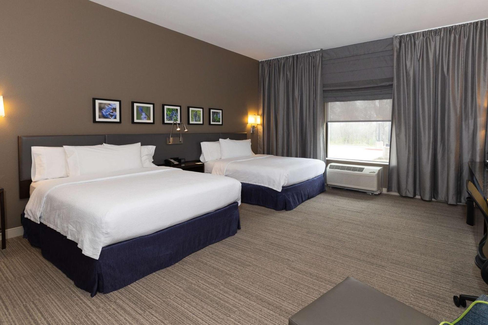 Hilton Garden Airport Hotel 3*