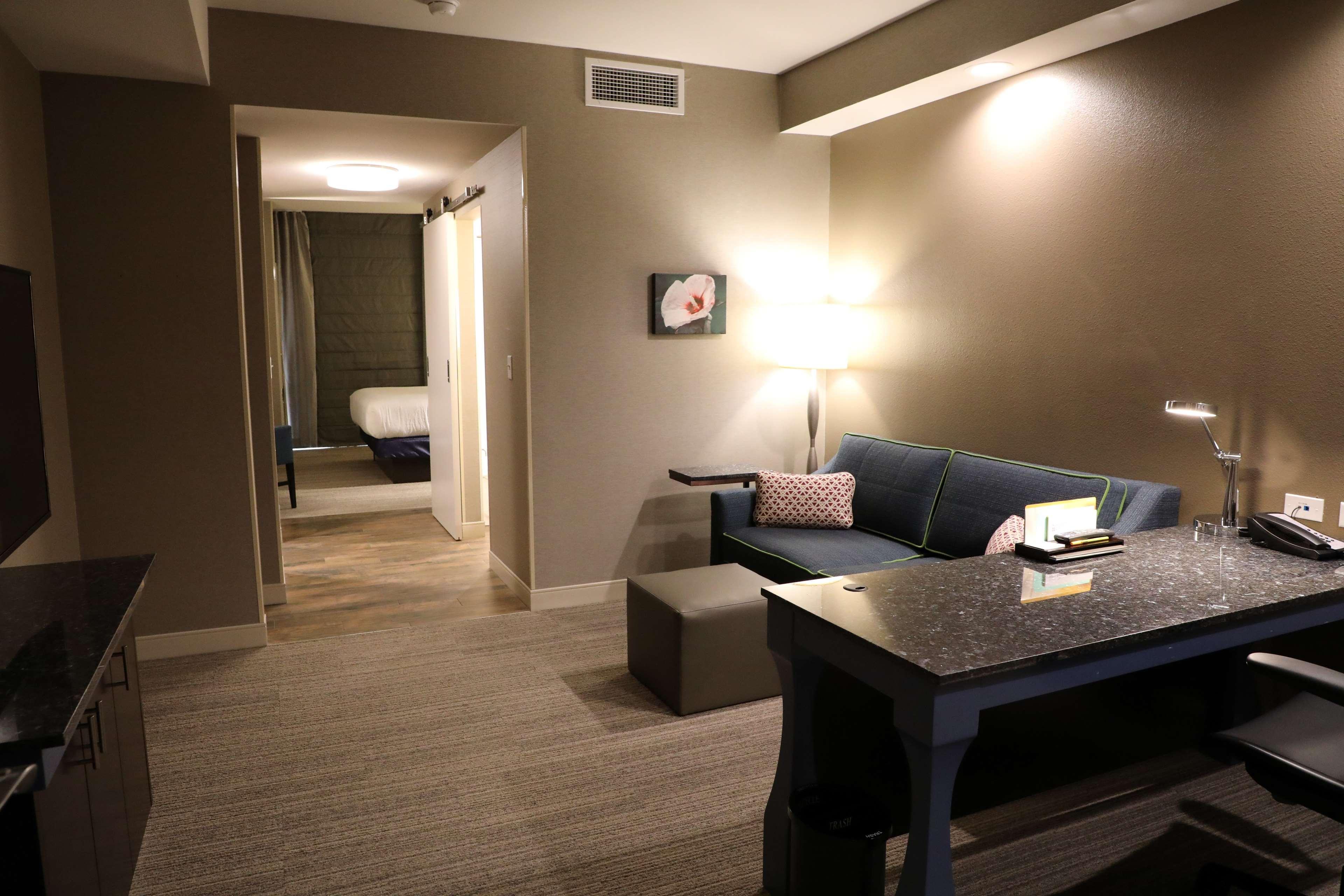 Hotel Hilton Garden Airport